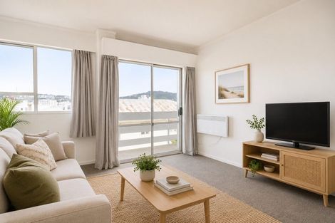 Photo of property in 5 Hawker Street, Mount Victoria, Wellington, 6011