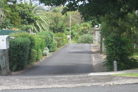 Photo of property in 2/181 Chivalry Road, Glenfield, Auckland, 0629