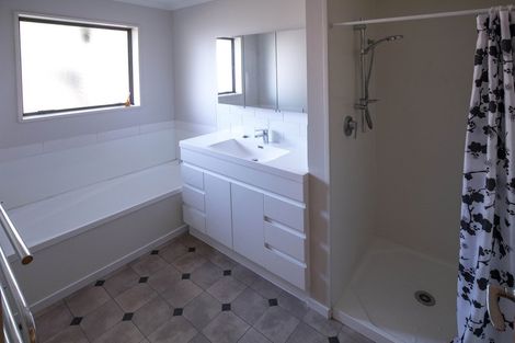 Photo of property in 654 Main North Road, Belfast, Christchurch, 8051