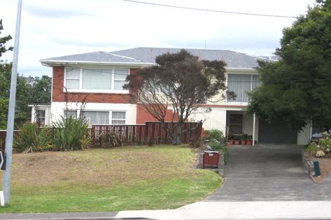 Photo of property in 316 Glenfield Road, Glenfield, Auckland, 0629