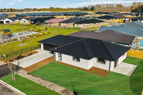 Photo of property in 3 Meadow View Drive, Belfast, Christchurch, 8051