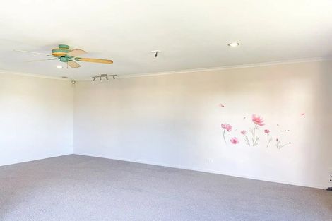 Photo of property in 1 Summerland Drive, Henderson, Auckland, 0612