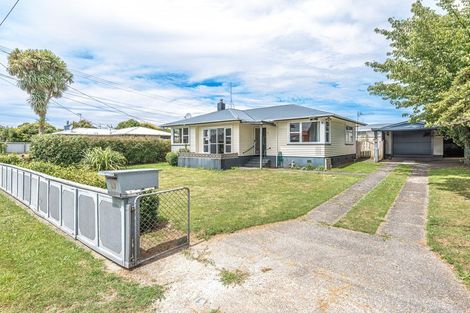 Photo of property in 19 Hussey Street, Waverley, 4510
