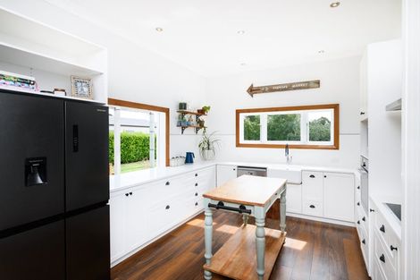 Photo of property in 23 Frederick Street, Terrace End, Palmerston North, 4410