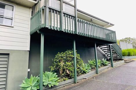 Photo of property in 23 Trias Road, Totara Vale, Auckland, 0629