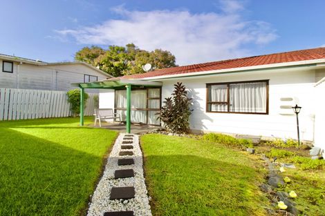 Photo of property in 4/4a Browns Road, Manurewa, Auckland, 2102