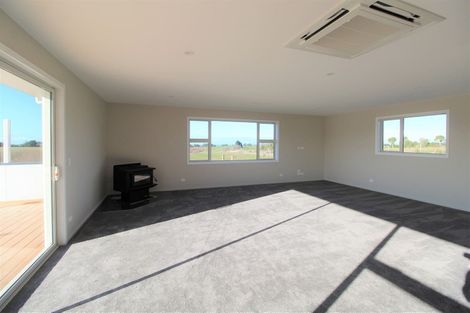 Photo of property in 98 Barton Road, Otipua Creek, Timaru, 7974