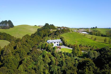 Photo of property in 365 Oneriri Road, Kaiwaka, 0573