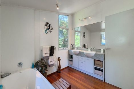 Photo of property in 36a Mount Avenue, Pauanui, Hikuai, 3579