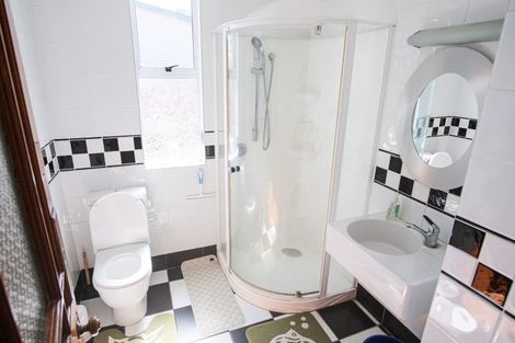 Photo of property in 133 Somerfield Street, Somerfield, Christchurch, 8024