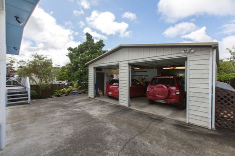Photo of property in 4 De Thiery Place, Pakuranga Heights, Auckland, 2010