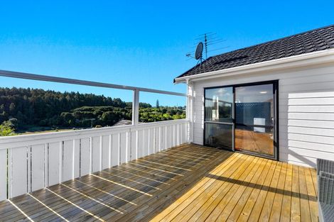 Photo of property in 1/13a Kitewao Street, Northcote, Auckland, 0627