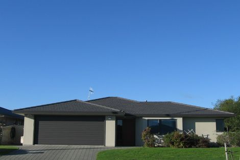 Photo of property in 37 Realm Drive, Paraparaumu, 5032