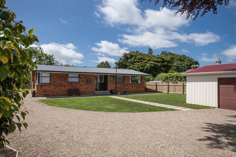 Photo of property in 281 Shakespeare Street, Leamington, Cambridge, 3432