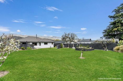 Photo of property in 12 Perriam Place, Mount Pisa, Cromwell, 9383