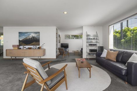 Photo of property in 41 Old Lake Road, Narrow Neck, Auckland, 0624