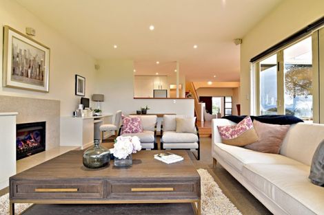 Photo of property in 25 Sylvan Avenue, Northcote, Auckland, 0627