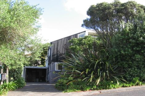 Photo of property in 3/21 Zion Road, Birkenhead, Auckland, 0626