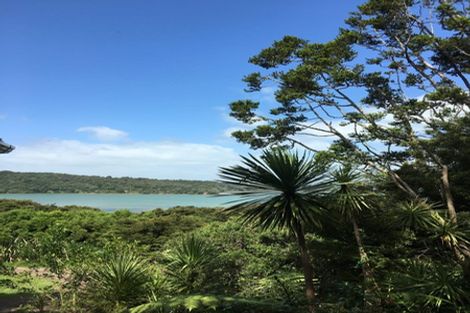 Photo of property in 3 Armour Road, Parau, Auckland, 0604