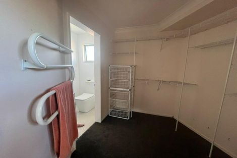 Photo of property in 2/10 Nadine Place, Mangere Bridge, Auckland, 2022