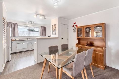 Photo of property in 2/423 Great South Road, Rosehill, Papakura, 2113