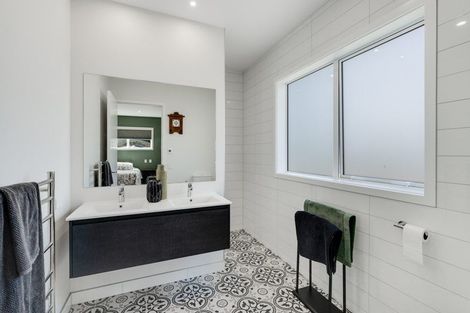 Photo of property in 17 Azimuth Road, Tairua, 3508