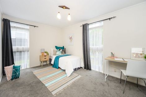 Photo of property in 9 Palliser Place, Milson, Palmerston North, 4414