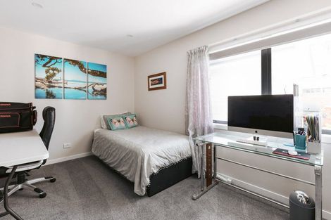 Photo of property in 26 Harbour View Road, Omokoroa, 3114