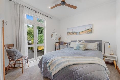Photo of property in 75 Brougham Street, New Plymouth, 4310
