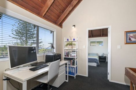Photo of property in 4 Salem Place, Torbay, Auckland, 0630