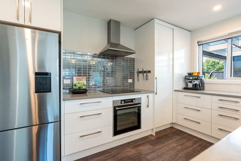 Photo of property in 6 Konini Crescent, Waikanae Beach, Waikanae, 5036