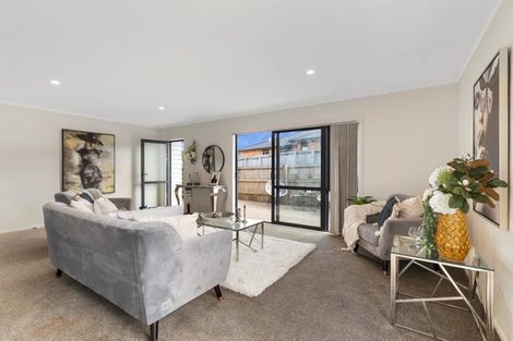 Photo of property in 21a Nirmal Place, Sunnyvale, Auckland, 0612