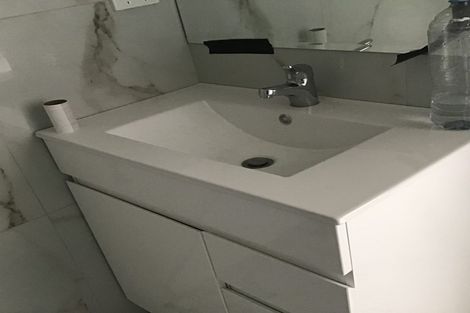 Photo of property in 18 Brunner Road, Glen Eden, Auckland, 0602