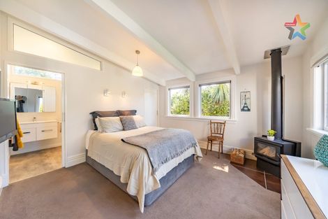 Photo of property in 100 Korokoro Road, Korokoro, Lower Hutt, 5012