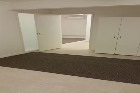 Photo of property in 23 Elsted Place, Goodwood Heights, Auckland, 2105