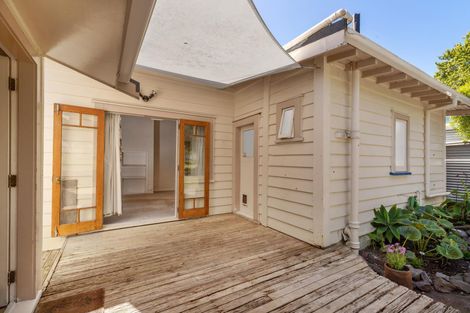 Photo of property in 2/5 Edgars Road, Westmere, Auckland, 1022