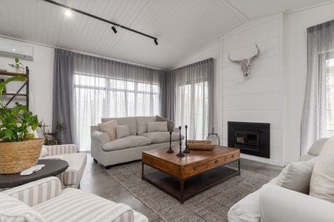 Photo of property in 16 Oates Place, Greytown, 5712