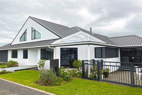 Photo of property in 149e Heta Road, Highlands Park, New Plymouth, 4312