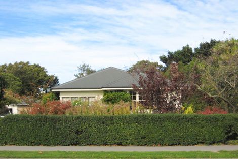 Photo of property in 63 Middlepark Road, Sockburn, Christchurch, 8042