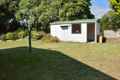 Photo of property in 30 Simcox Street, Otaki Beach, Otaki, 5512