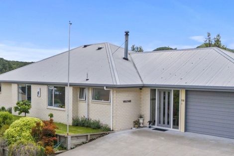 Photo of property in 118 Milton Terrace, Picton, 7220