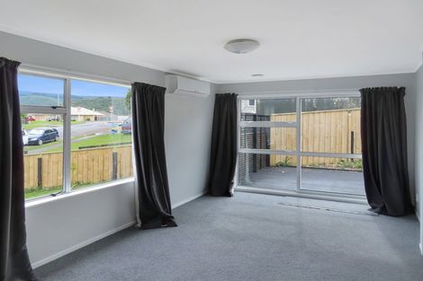 Photo of property in 118 Norana Road, Timberlea, Upper Hutt, 5018