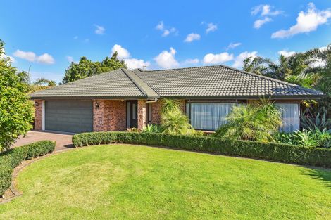 Photo of property in 23 Glenross Drive, Wattle Downs, Auckland, 2103