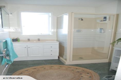 Photo of property in 29 Hebron Road, Waiake, Auckland, 0630