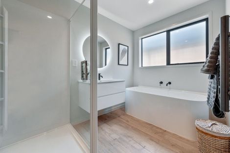 Photo of property in Wooing Tree Vineyard Ltd, 6 Blondie Drive, Cromwell, 9310