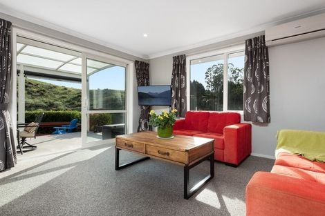 Photo of property in 21 Bob Carter Place, Welcome Bay, Tauranga, 3175