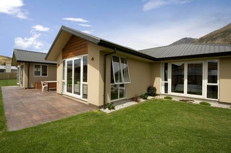 Photo of property in 47 Onslow Road, Lake Hayes, Queenstown, 9304