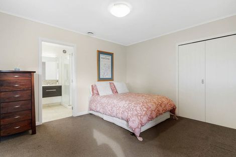 Photo of property in 6 Greenhill Crescent, Pakuranga, Auckland, 2010