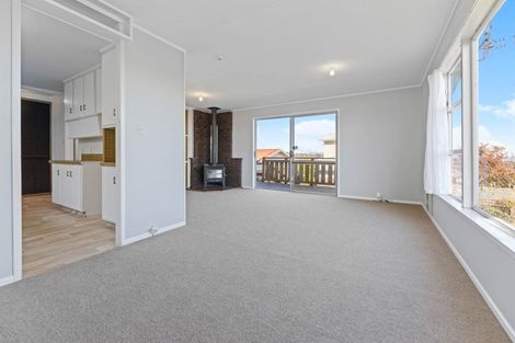 Photo of property in 13 Beachman Grove, Hilltop, Taupo, 3330