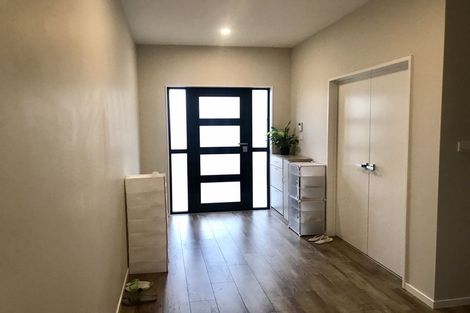 Photo of property in 18 Para Close, Fairview Heights, Auckland, 0632